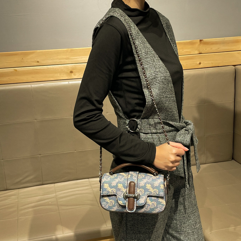 여성용 고급 핸즈프리 디자이너 기저귀 가방, 대용량 토 - Luxury Lifestyle For Women 리뷰 및 가격